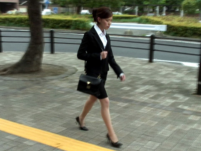 ＜痴女＞ ストレスをM男の勃起チ○ポで発散させるリクルート女子 【高画...