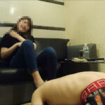 ＜痴女＞ ガールズバー店員じゅり様のM男いじめ 【高画質】