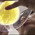 ＜痴女＞ おしっこ飲み比べ 【高画質】