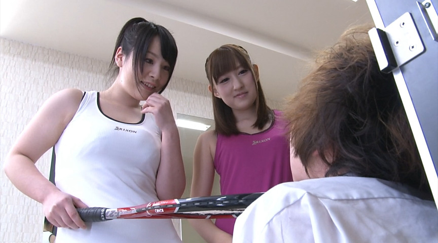 ＜痴女＞ 女子校生テニス部の便器になった僕 【高画質】