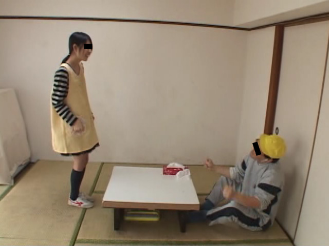 ＜痴女＞ 知恵遅れ○児にあきれた保育士さんが上履きで再教育 【高画質】