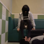 ＜痴女＞ 帰宅途中女性のソックス＆生足舐め専門食（5） 【高画質】