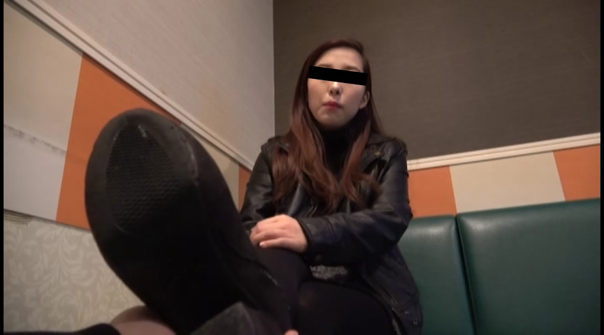 ＜痴女＞ 出張に来た女王様の二日履きタイツと究極のナマ足責め 【高画質...