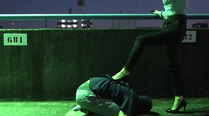 ＜痴女＞ ゆりな様＆美瑠様のM男いじめ 【高画質】