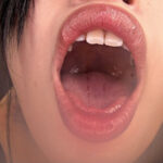 ＜痴女＞ バーチャル映像で口臭吐き掛けられ、唾も掛けられたい 【高画質】