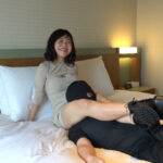 ＜痴女＞ VS ミヤ子 巨乳スポーツ女子の太もも絞めリンチ 【高画質】