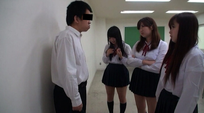 ＜痴女＞ 清純派JKの聖水虐め 【高画質】