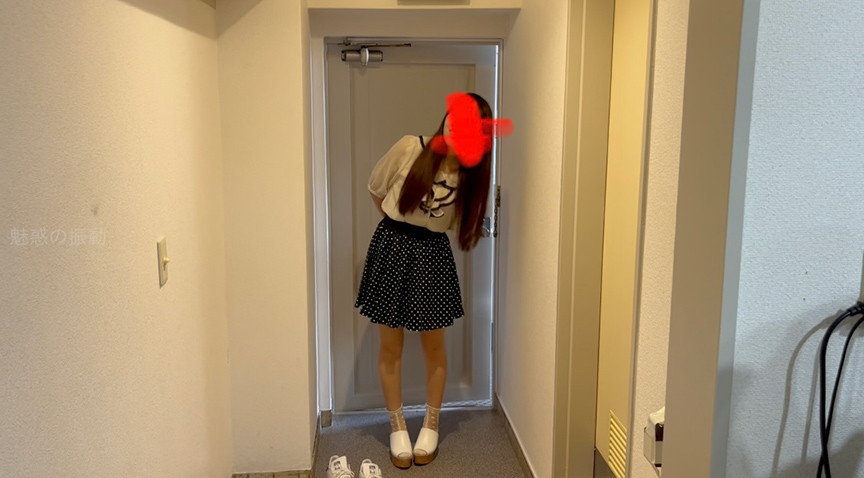 ＜痴女＞ お姉ちゃんの友達のあいなが家に来て電気アンマやられた 【高画...