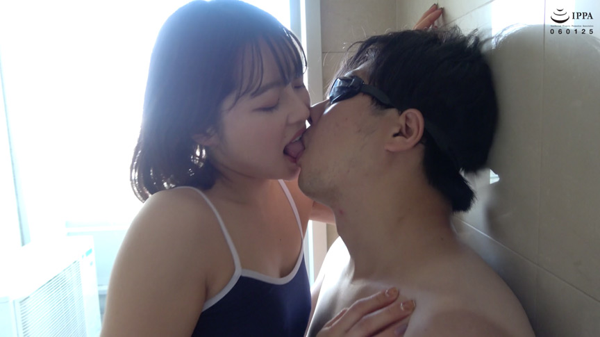 ＜痴女＞ スク水美女がドM男に唾吐き＆ご褒美でベロチュー 【高画質】