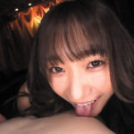 ＜痴女＞ 密着囁き淫語で誘惑するM男大好き痴女お姉さん 【高画質】