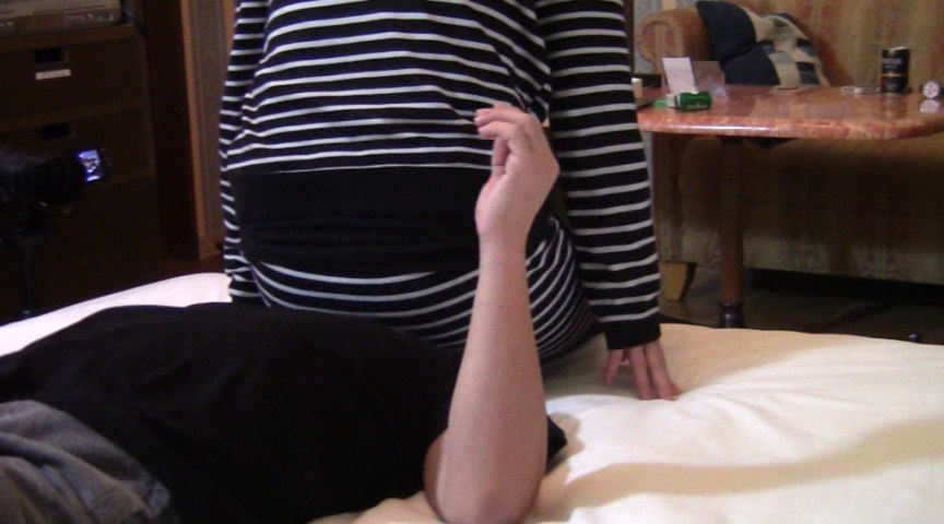 ＜痴女＞ 顔に座って潰してあげる 【高画質】