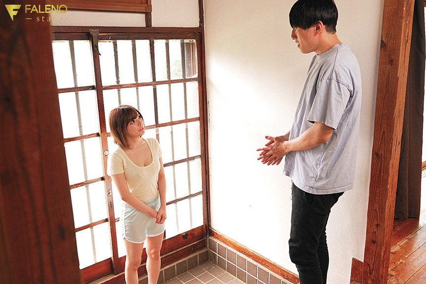 ＜痴女＞ 地元の男をM男にして毎日連続射精セックスしています。 【高画...