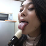 ＜痴女＞ 犬嗅ぎ美魔女4 ツバ臭い勃起乳首編 【高画質】