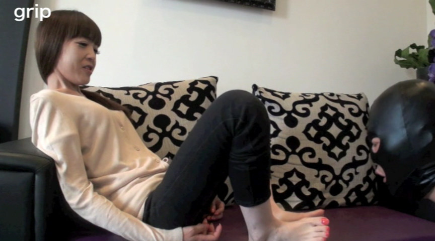 ＜痴女＞ 唾吐き説教！！F／Mくすぐり 素人ドS痴女のあいりちゃん 【...