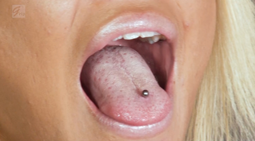 ＜痴女＞ 明るい黒ギャルの唾吐き97発！大連射鼻フェラ接吻 【高画質】