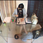 ＜痴女＞ 美脚OLの残務処理に使用するストッキング足置き台 【高画質】