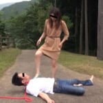 ＜痴女＞ エロS女様がサンダルとナマ足で変態を踏みまくる 【高画質】