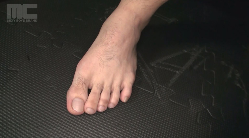 ＜痴女＞ 【足コキ言葉攻め絶頂射精】ドM野郎の視点 【高画質】