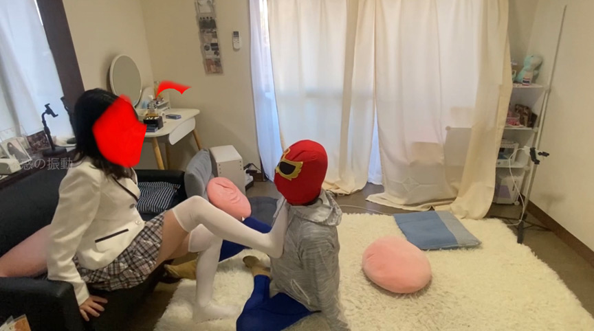 ＜痴女＞ あやかちゃんが憂さ晴らしでマネージャーに電気アンマ 【高画質...