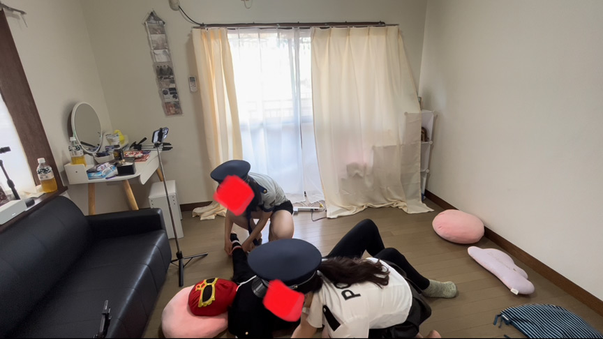 ＜痴女＞ 梨央＆マイちんゲールさんに電気アンマかけられまくり 【高画質...