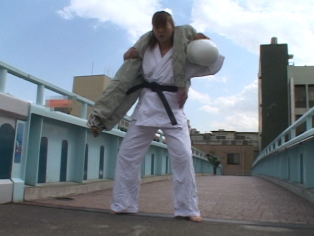 ＜痴女＞ 大暴れ！！ 潮吹ふかせ格闘レディ 【高画質】