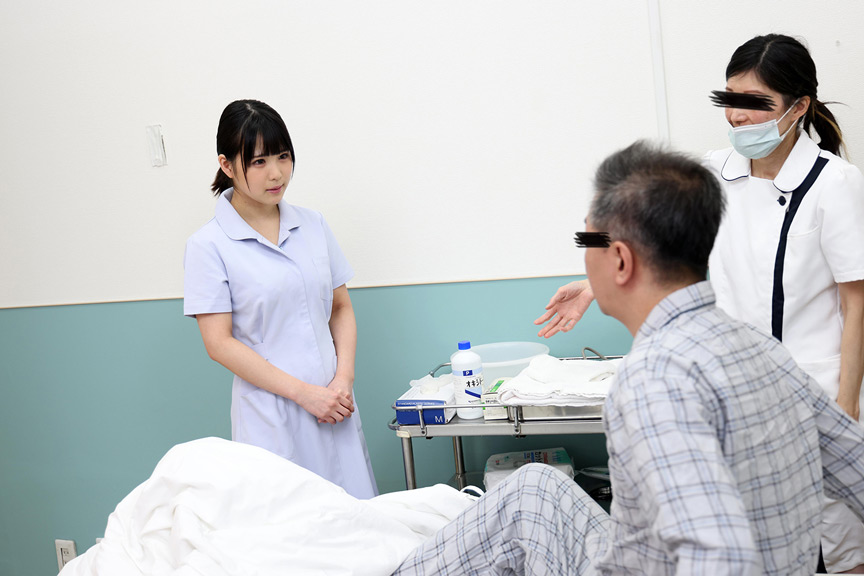 ＜痴女＞ 清拭中にチクビを触られビクンビクン感じたら 【高画質】