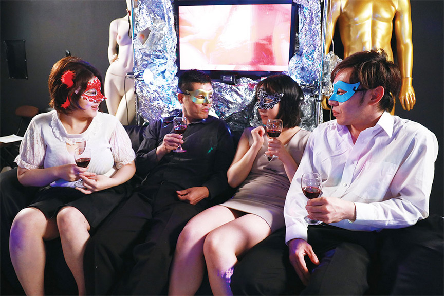 ＜痴女＞ CLUBでダンス踊らせ乱交でヤリまくってみた件。 【高画質】