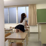 ＜痴女＞ 「M男君私のオシッコ飲んで」飲ませて喜ぶ小悪魔美少女 【高画質】