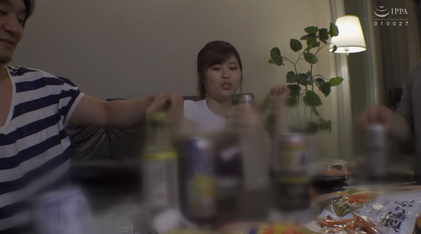 ＜痴女＞ 飲むとエッチな気分になっちゃうビッチレイヤー：あやか 【高画...