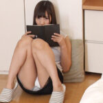 ＜痴女＞ 突然パンチラで挑発されてこっそりシゴいちゃった僕。16 【高画質】