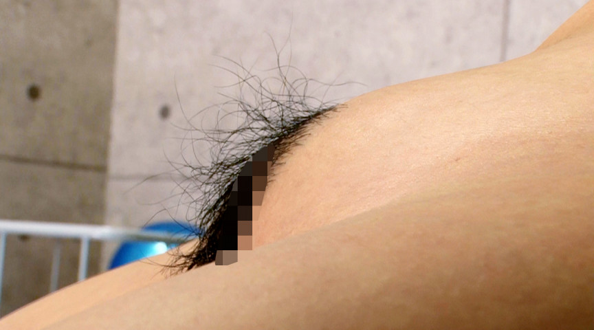 ＜痴女＞ マン土手を高く突き上げおま○こ挑発！ 【高画質】