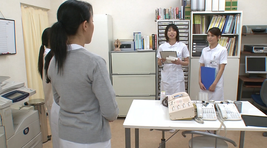 ＜痴女＞ 肉食看護師に睡眠薬で寝かされている間にヤられた3 【高画質】