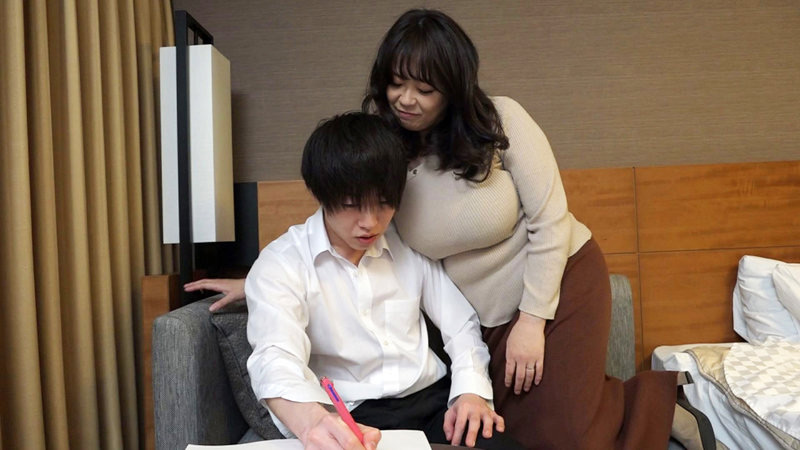 ＜痴女＞ 息子を溺愛する爆乳ママ 【高画質】