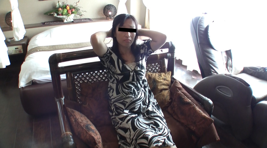 ＜痴女＞ 犬嗅ぎ美魔女 チンポの臭いでトランスする熟女 【高画質】