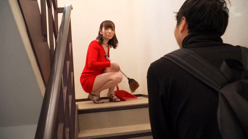 ＜痴女＞ ノーブラノーパンで挑発してくる奥さん 小花のん 【高画質】