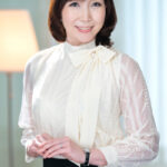 ＜痴女＞ 極上！！五十路奥さま初脱ぎAVドキュメント 貴船尋乃 【高画質】