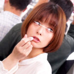 ＜痴女＞ 唾液ダラダラ接吻痴漢 オヤジを虜にする痴女子大生 【高画質】