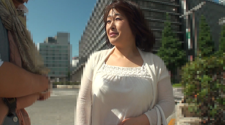 ＜痴女＞ 五十路露出旅 赤城沙代51歳 【高画質】