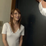 ＜痴女＞ ノーブラノーパンで挑発してくる奥さん 咲々原リン 【高画質】