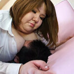 ＜痴女＞ べっちょり爆乳汁 【高画質】