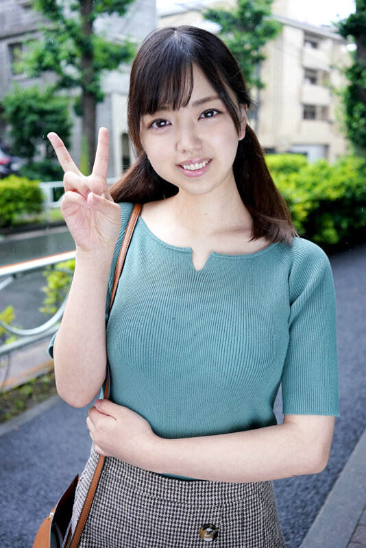 ＜痴女＞ 「この見た目でヤリマンビッチってドン引きですか？」 【高画質...