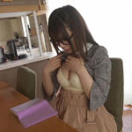 ＜痴女＞ 文系美人妻にじっくりねっちょり肉食責めで痴女られる 【高画質】