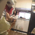 ＜痴女＞ 盗撮～ばれても止めないオナニー 【高画質】