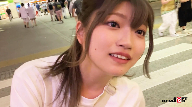 ＜痴女＞ 街行く人のキス魔事情を調査…したら！ はるのさん 【高画質】