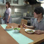 ＜痴女＞ 母ちゃんが僕を父ちゃんと間違えてディープキス2 【高画質】