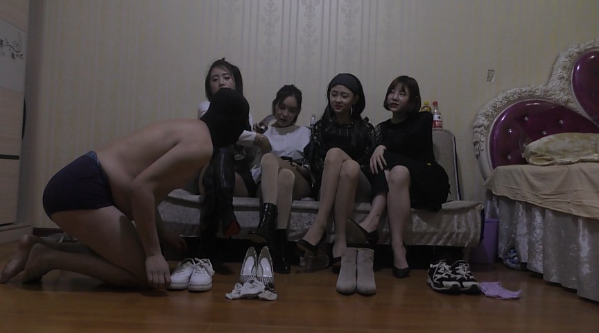 ＜痴女＞ 瀋陽の女王様たちの犬になった小剛 【DUGA】