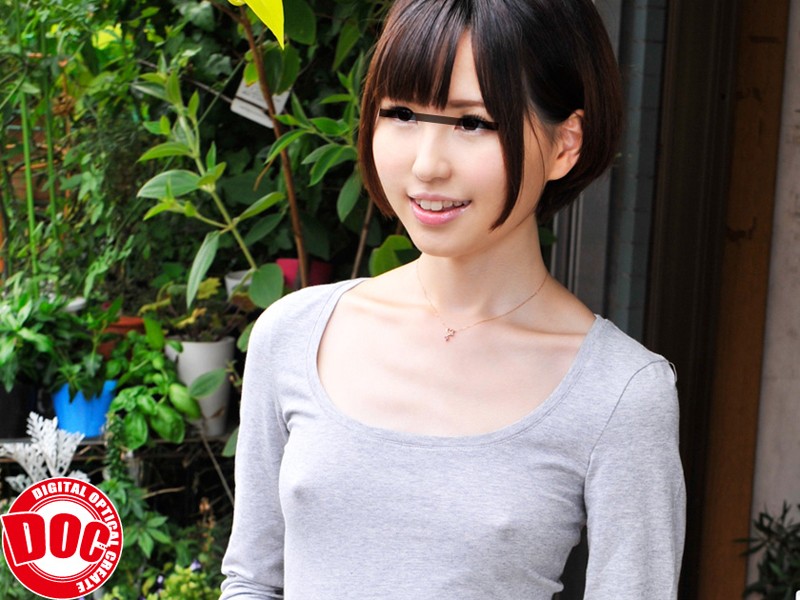 【痴女】 偶然見かけた貧乳女子がまさかのノーブラ！？見られる事に興奮し...