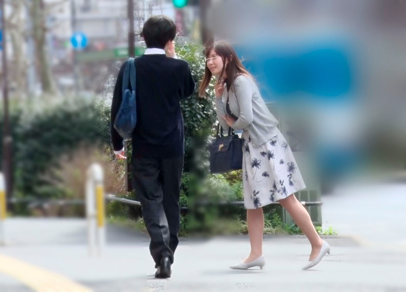 ＜痴女＞ 一般男女モニタリングAV 絶倫巨乳妻が逆ナンパ体験3 【DU...