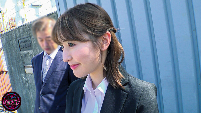 【痴女】 エロ尻で悩殺し囁き淫語でトロかして骨抜きに…愛妻家上司を意の...