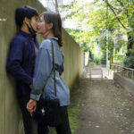 【痴女】 ちんちんおっきしたらホテル行きだよ 彼女が在宅中、昔の好きだった先輩に誘われて密着囁き野外デートで勃起したら即ラブホゲームに負けて何度も何度も中出ししてしまった。 美谷朱里 ＜FANZA＞